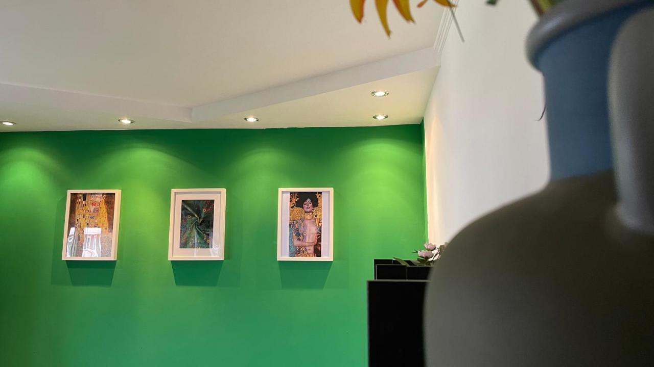 Terrace Balcony Downtown Delight Old Town Oasis City Center Universitate Square Old Town Bucureşti Exterior foto